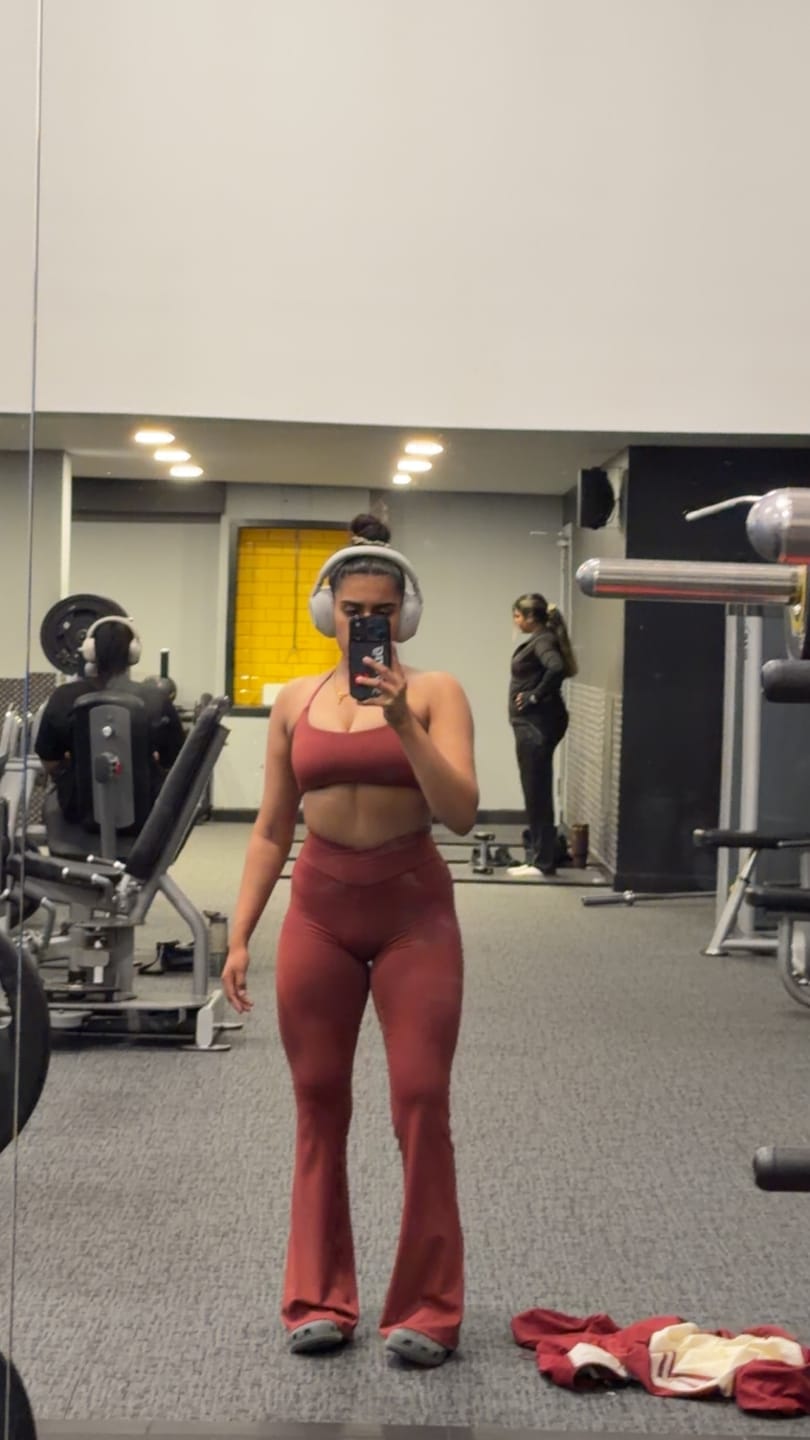 Customer photo review of W288 - Vital Flare Leggings (Short)