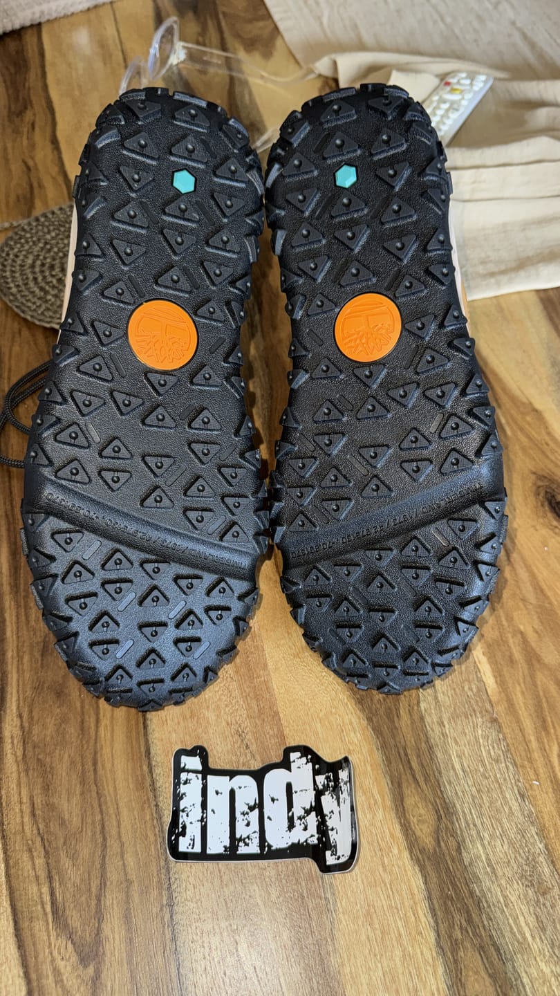 Customer photo review of Botas Timberland Greenstride Motion 6 Mid Lace Beige Negro