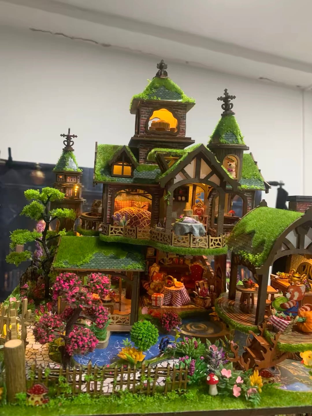 Customer photo review of Wewowood Fantasy Forest DIY Miniature House Kit