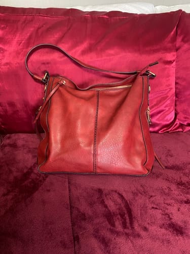 Customer photo review of Luxury Leather Hobo Bag Anti-Theft Handbag + FREE Pouch Wallet