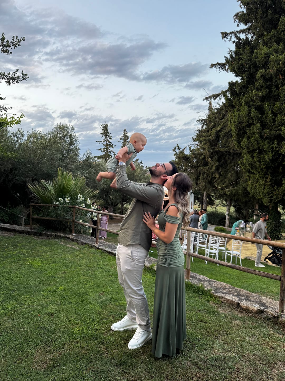 Customer photo review of Φόρεμα μάξι με έναν ώμο και σούρες