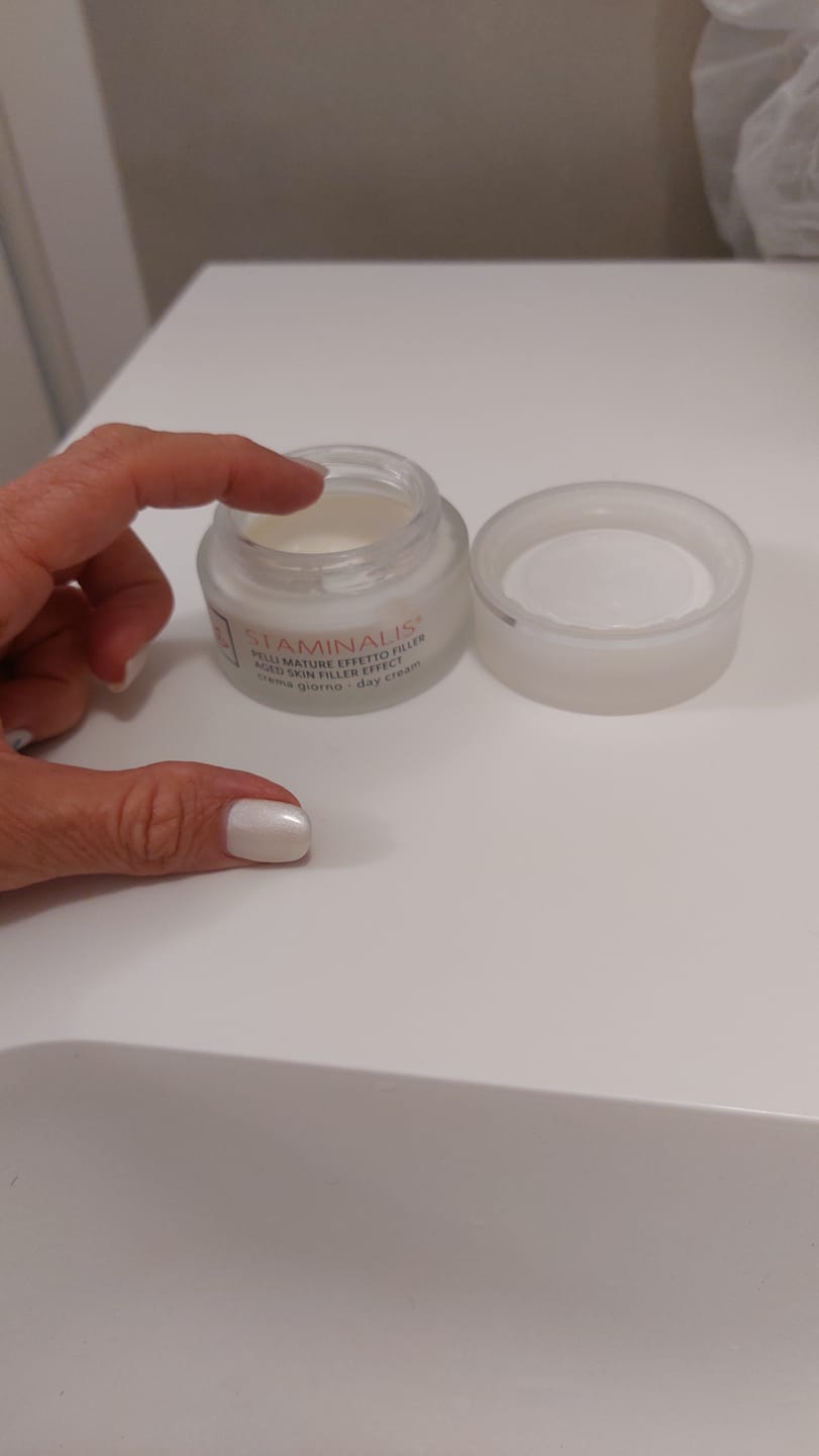 Customer photo review of Crema Giorno Effetto Filler per Pelli Mature | Anti-Age e Rigenerante - 50 ml