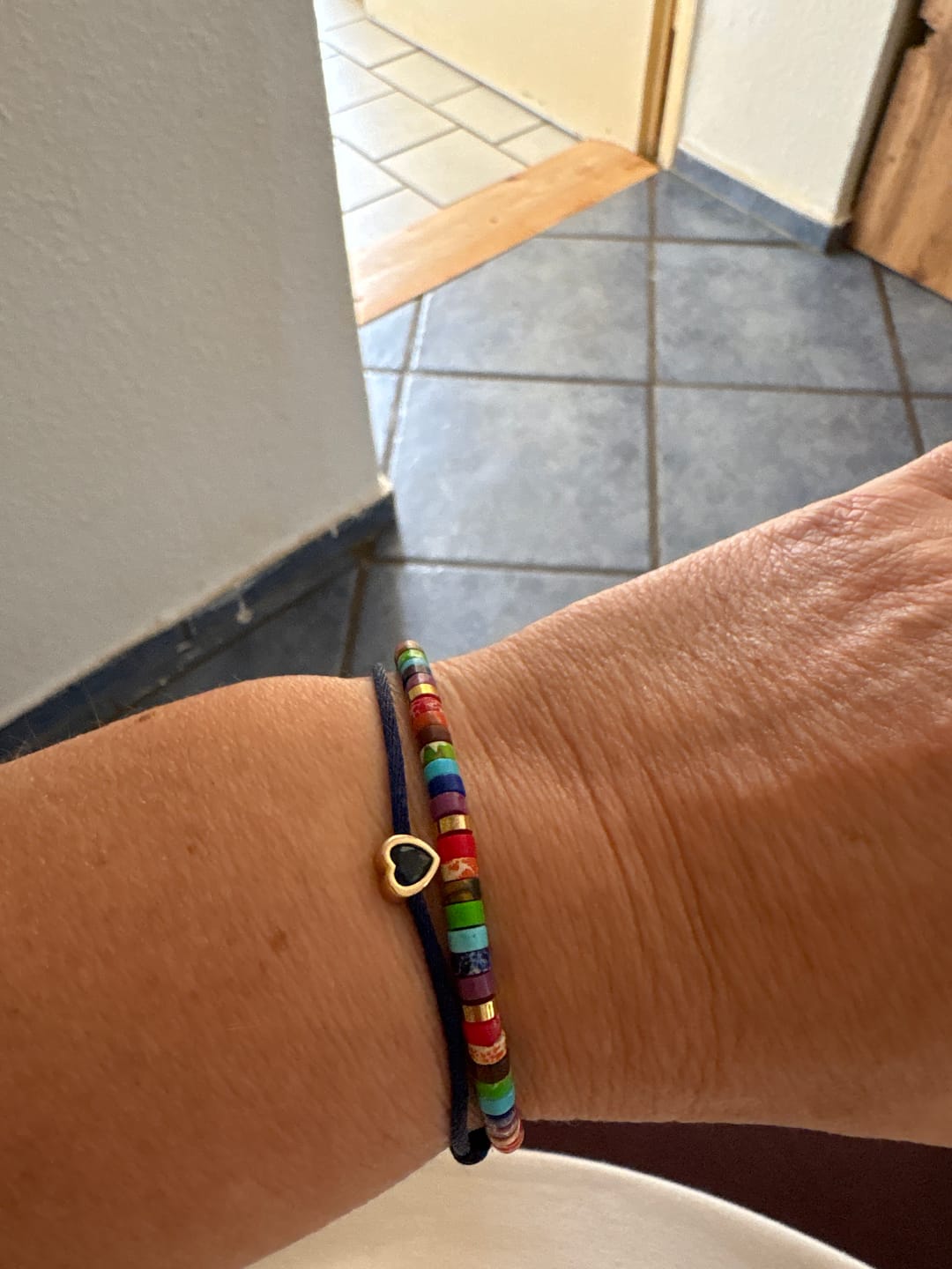 Customer photo review of 7 Chakren Energiearmband aus Jaspis