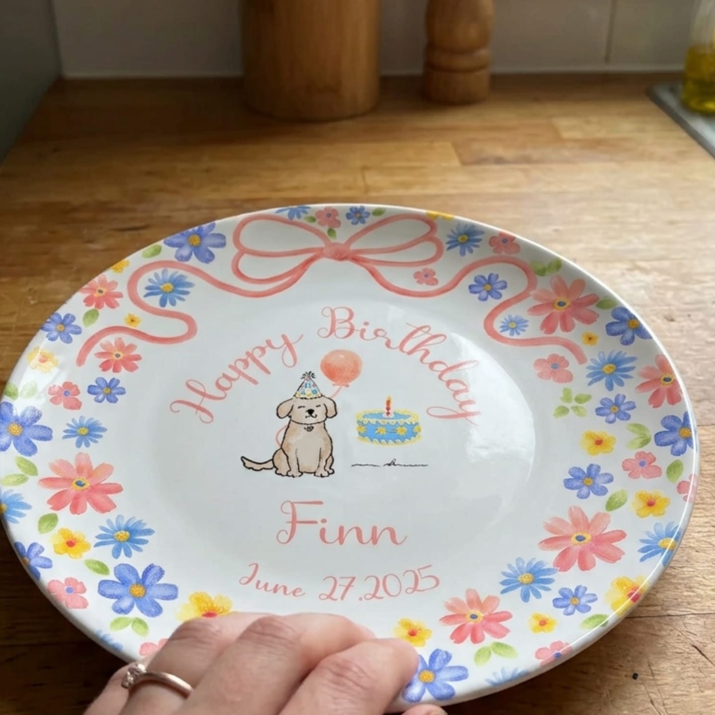 Customer photo review of Pink Bow with Pastel Floral Border and Birthday Puppy Personalized Birthday Plate P522HZQ0