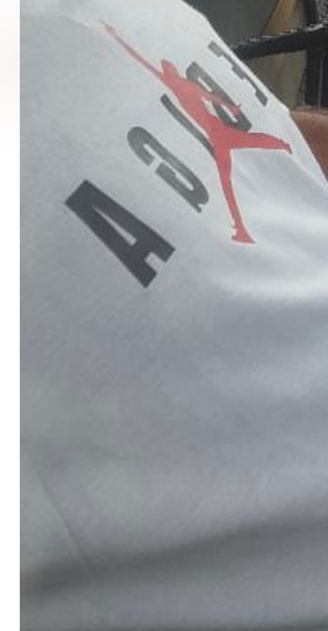 Customer photo review of Jebiga, Premium T-Shirt