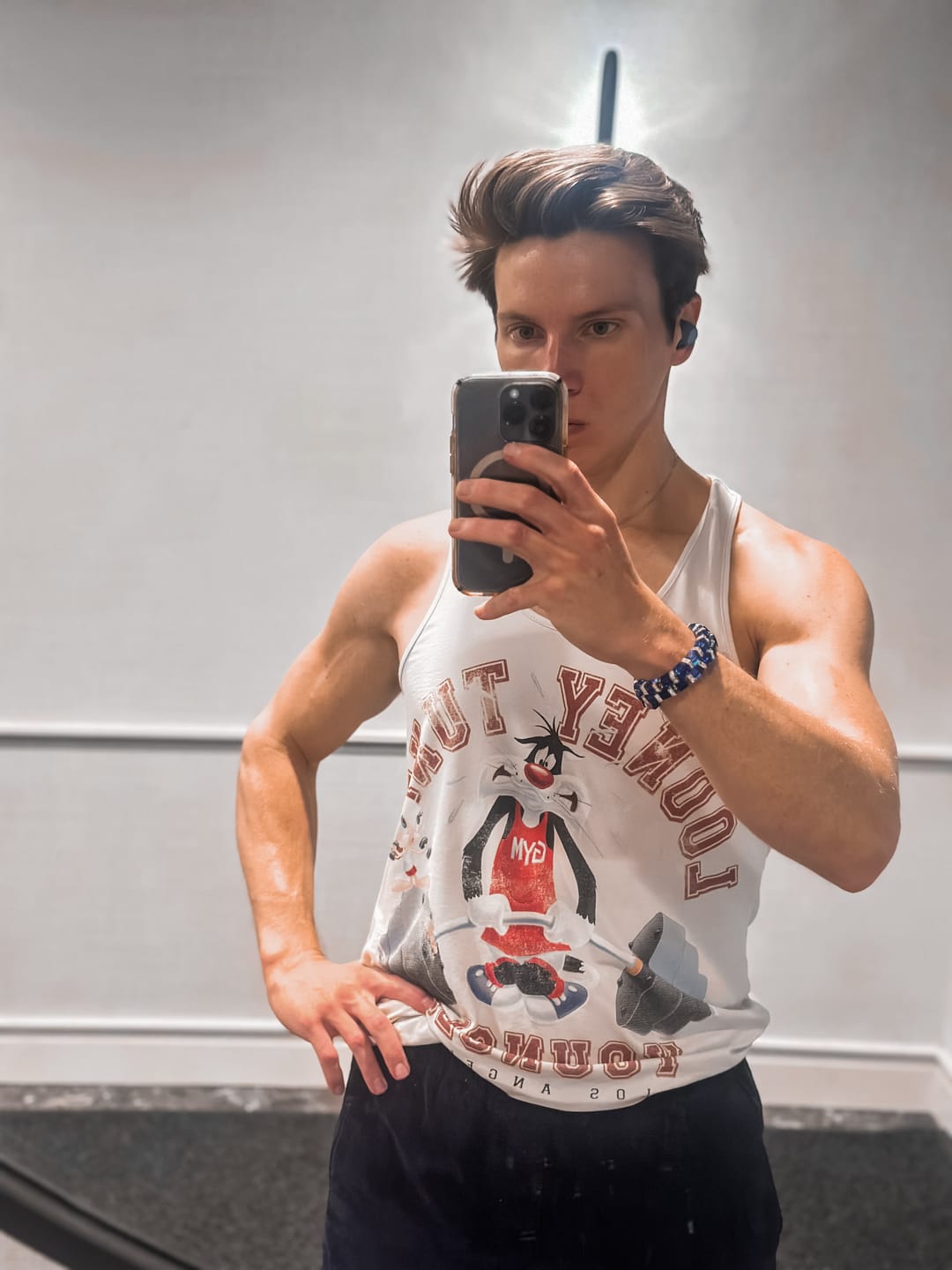 Customer photo review of 3078 - Looney Tunes Stringers