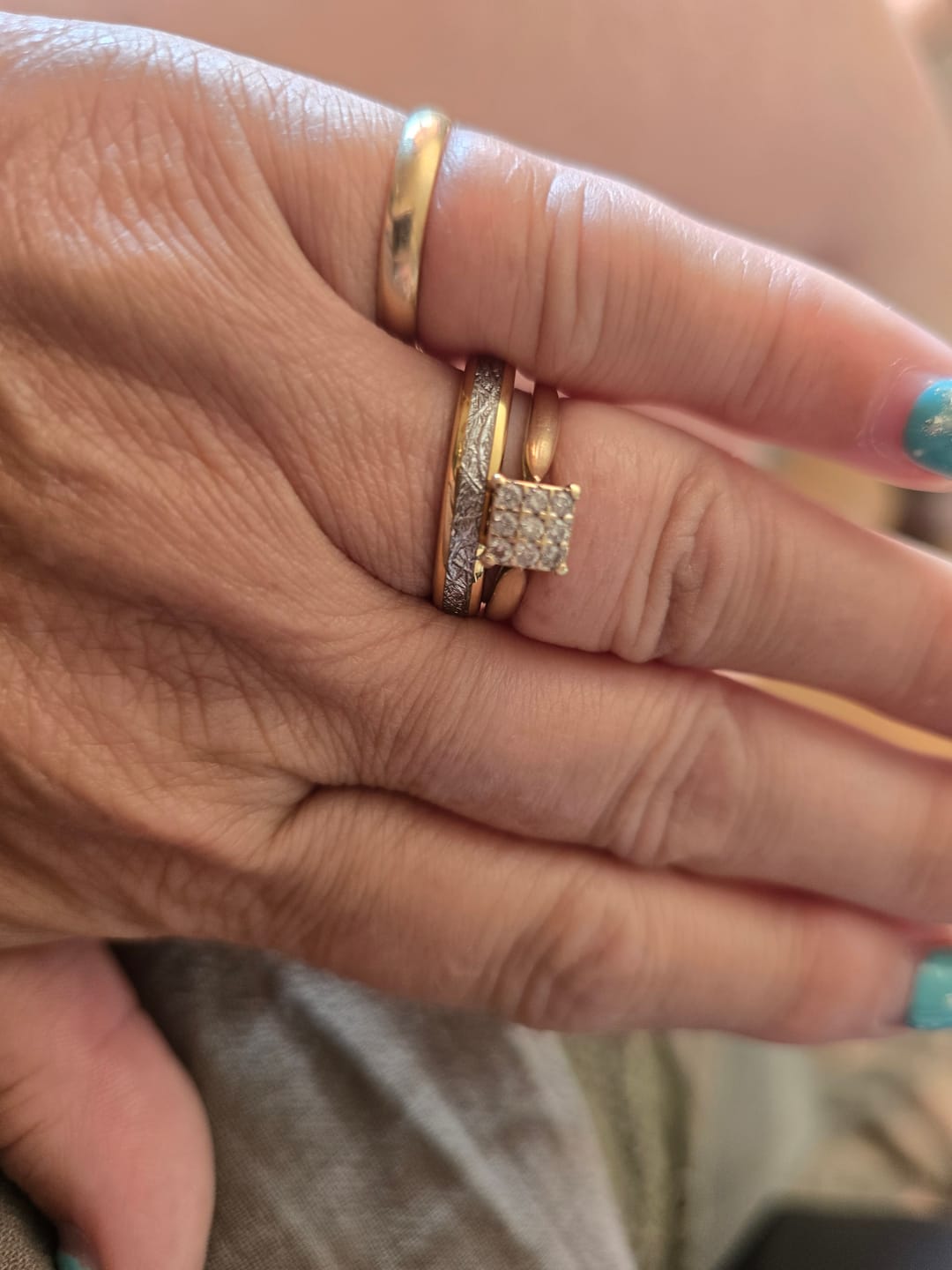 Customer photo review of The Golden Steel 4mm Wonder Ring