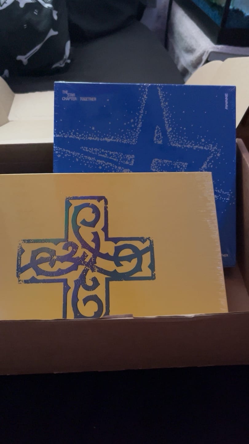 Customer photo review of TXT - 7TH YEAR: A Moment of Stillness in the Thorns (Standard Ver.)