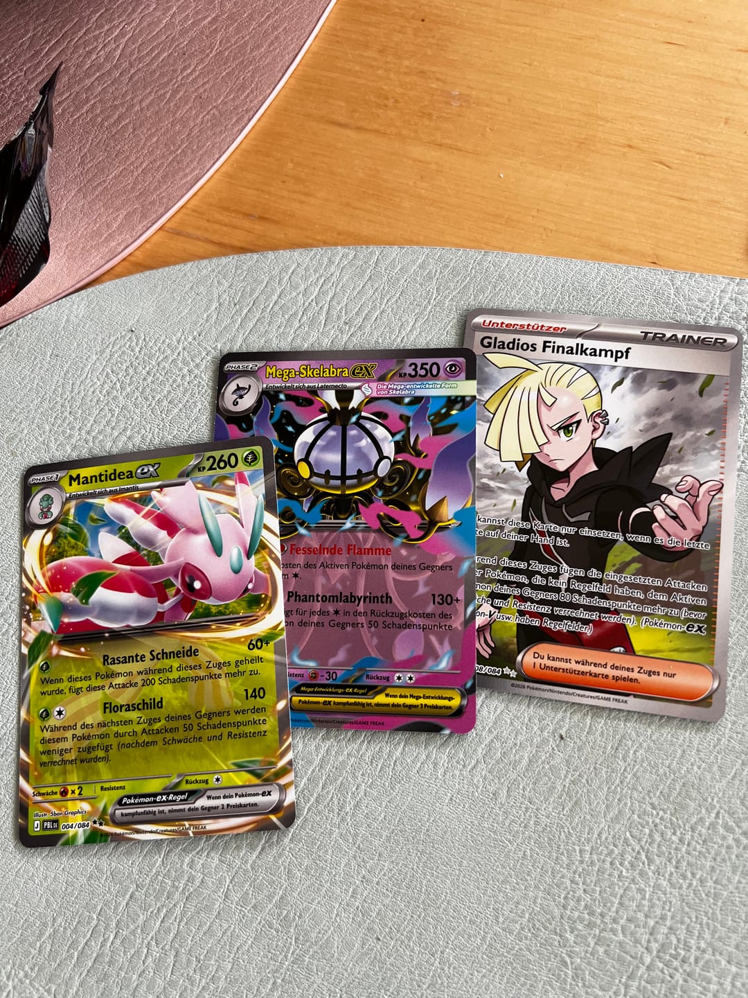 Customer photo review of Pokémon Top-Trainer-Box Mega-Entwicklung - Dunkelnacht
