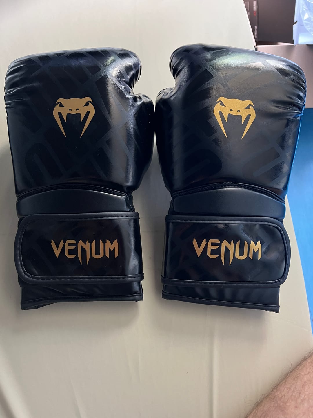 Customer photo review of Venum Bokshandschoenen Contender 1.5 XT - Zwart/Goud