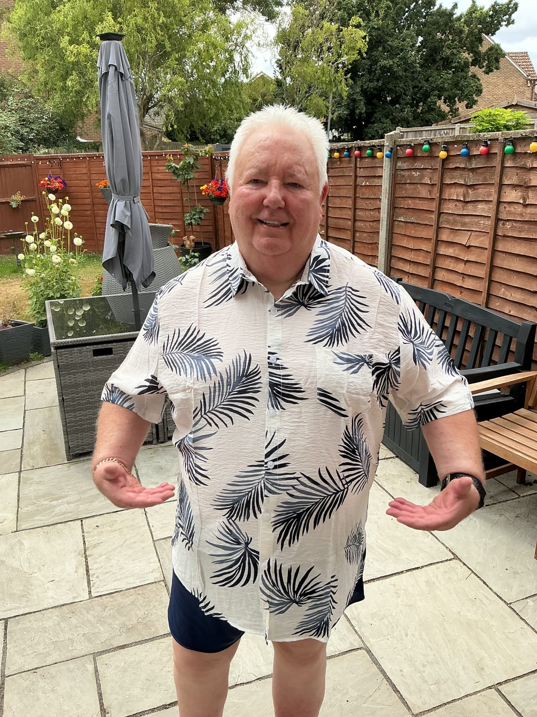 Customer photo review of Men's Hawaiian Casual Holiday Cotton Pocket Button Up Summer Beach Short Sleeve Shirt