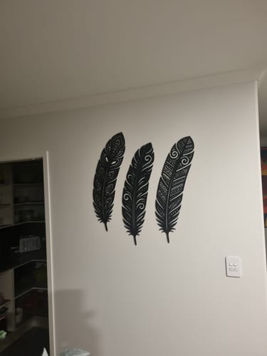 Customer photo review of Detailed Huia Feather Trio