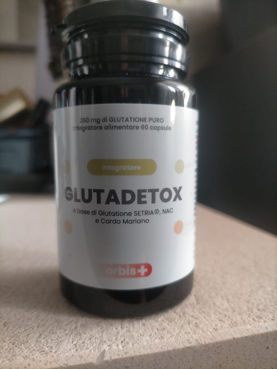 Kundrecension med bild av GLUTADETOX – Rent Glutation Setria® med NAC (60 kapslar) – ”Din lever arbetar dygnet runt. Ge den det stöd den förtjänar.”