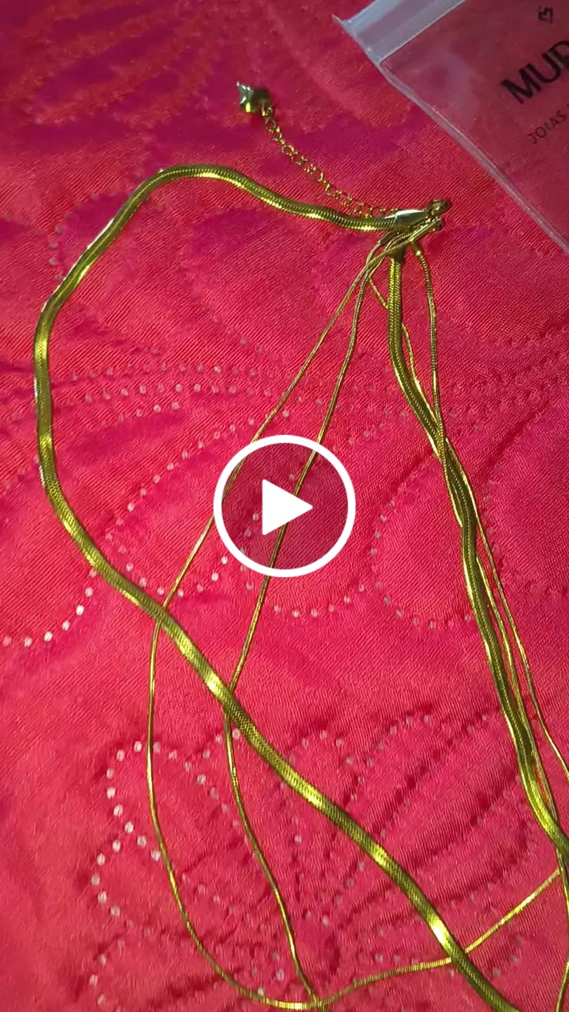 Customer video review of Colar Celina Trio Camadas Malha Banhado em Ouro 18K