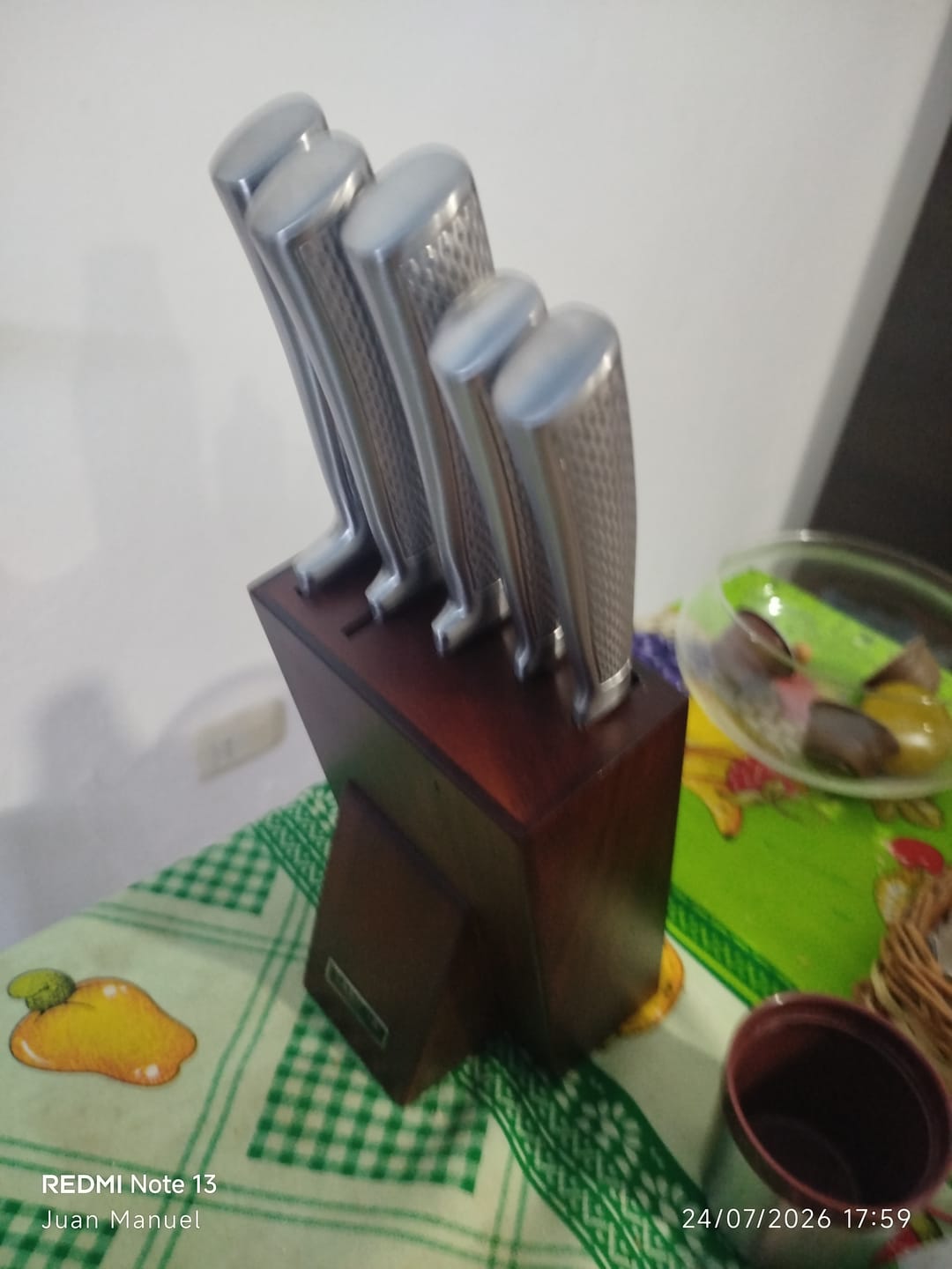 Customer photo review of Taco De Cuchillos Sakura Straff Junior De Madera Acacia - 6 Piezas