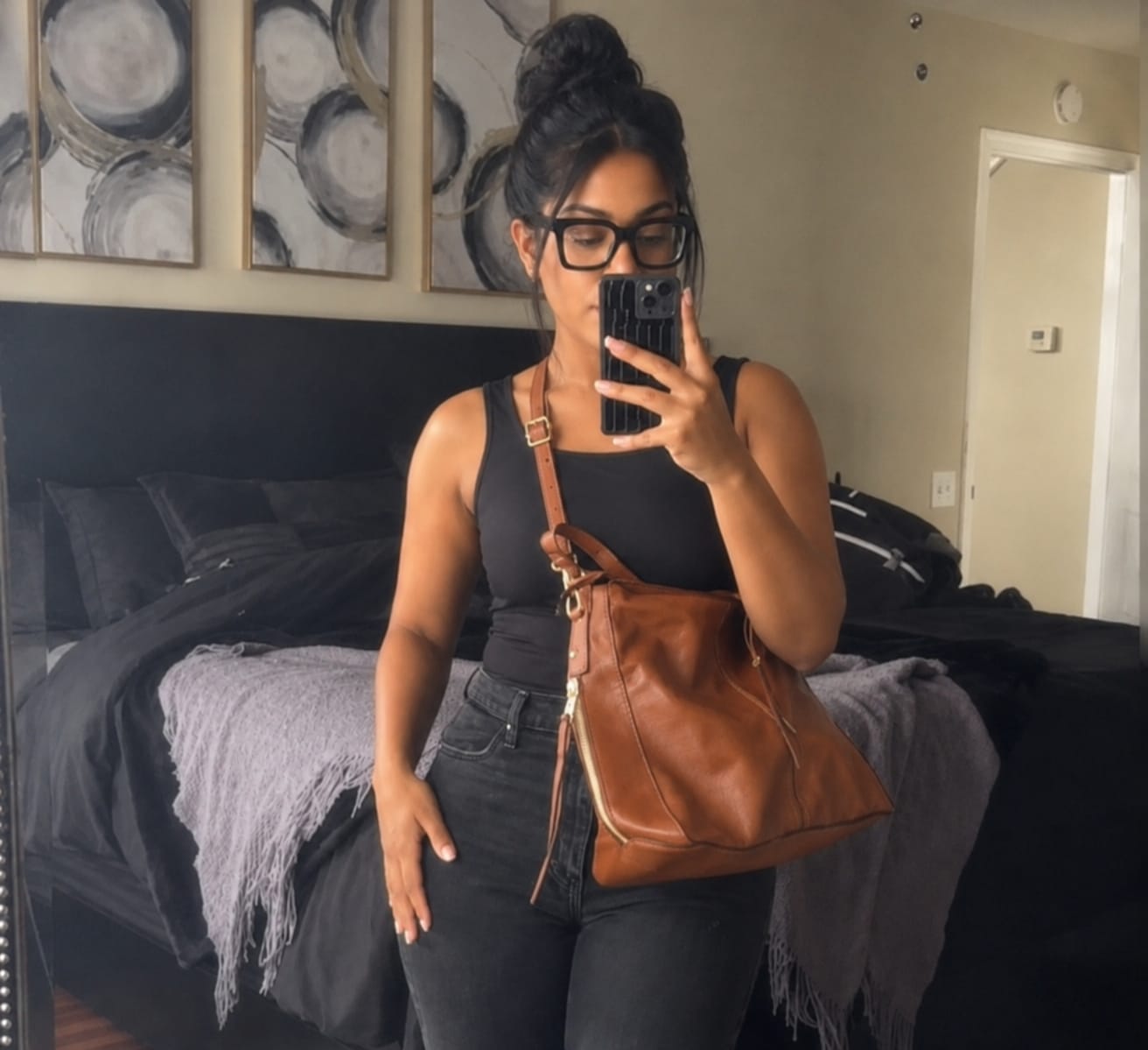 Customer photo review of Luxury Leather Hobo Bag Anti-Theft Handbag + FREE Pouch Wallet