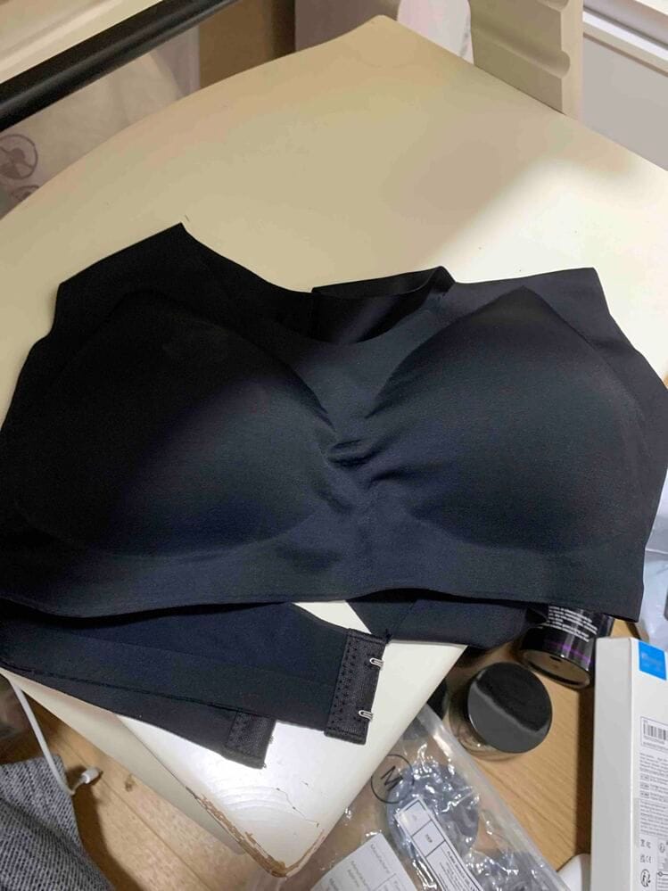 Customer photo review of Front Closure Cross-Back Wireless Posture Bra
