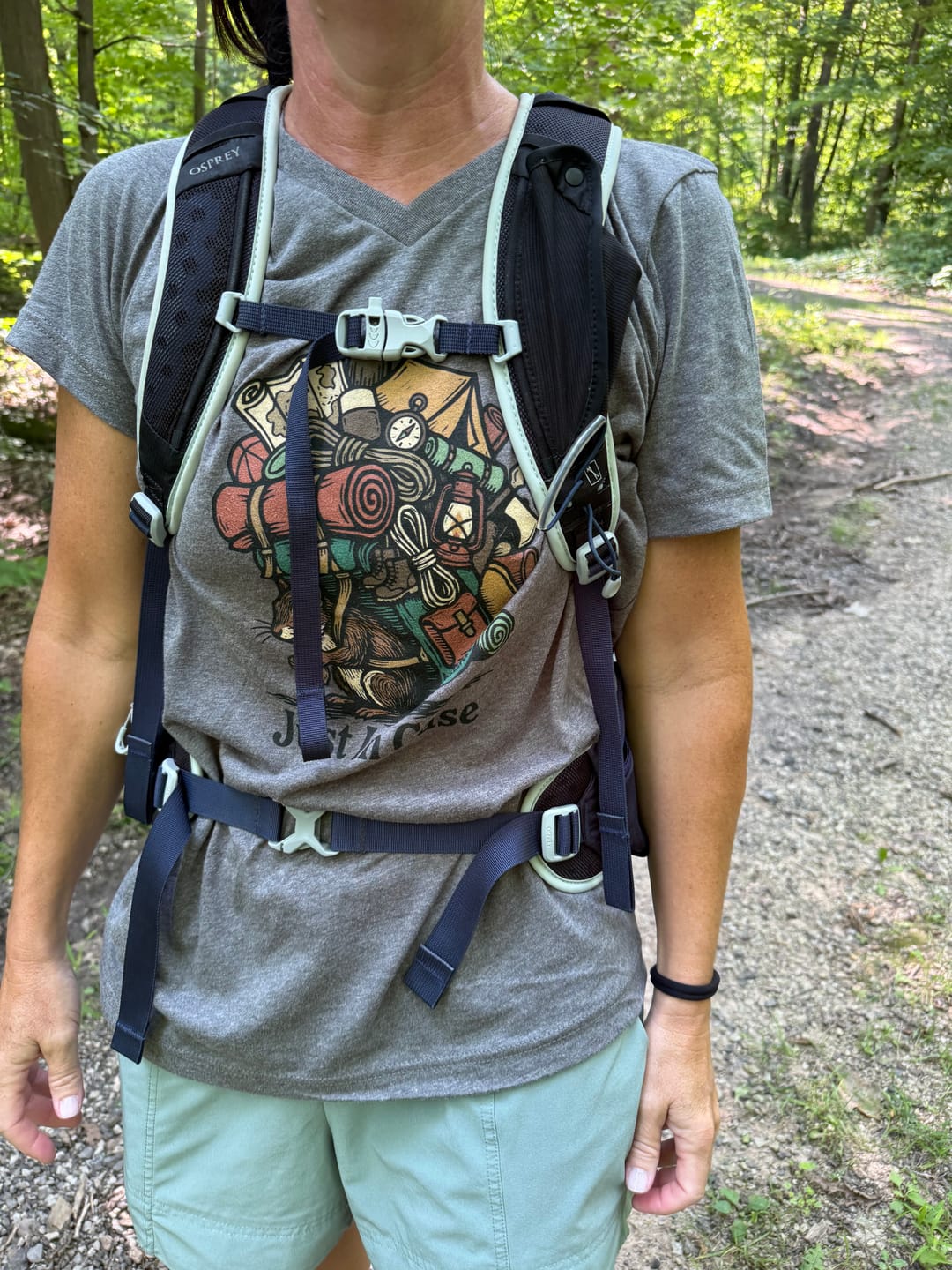 Κριτική με φωτογραφία πελάτη για το Overloaded Squirrel V-Neck T-Shirt