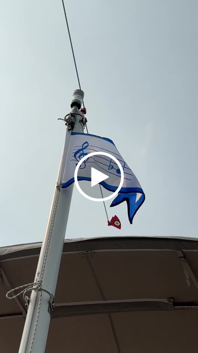 Customer video review of Custom Burgee Flag