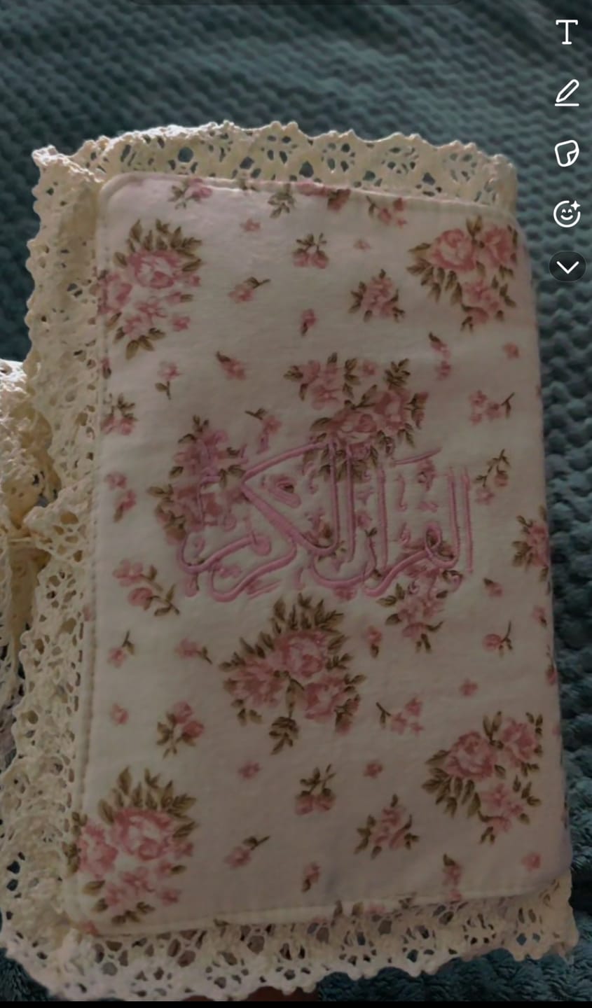 Customer photo review of Wardah Quran Cover