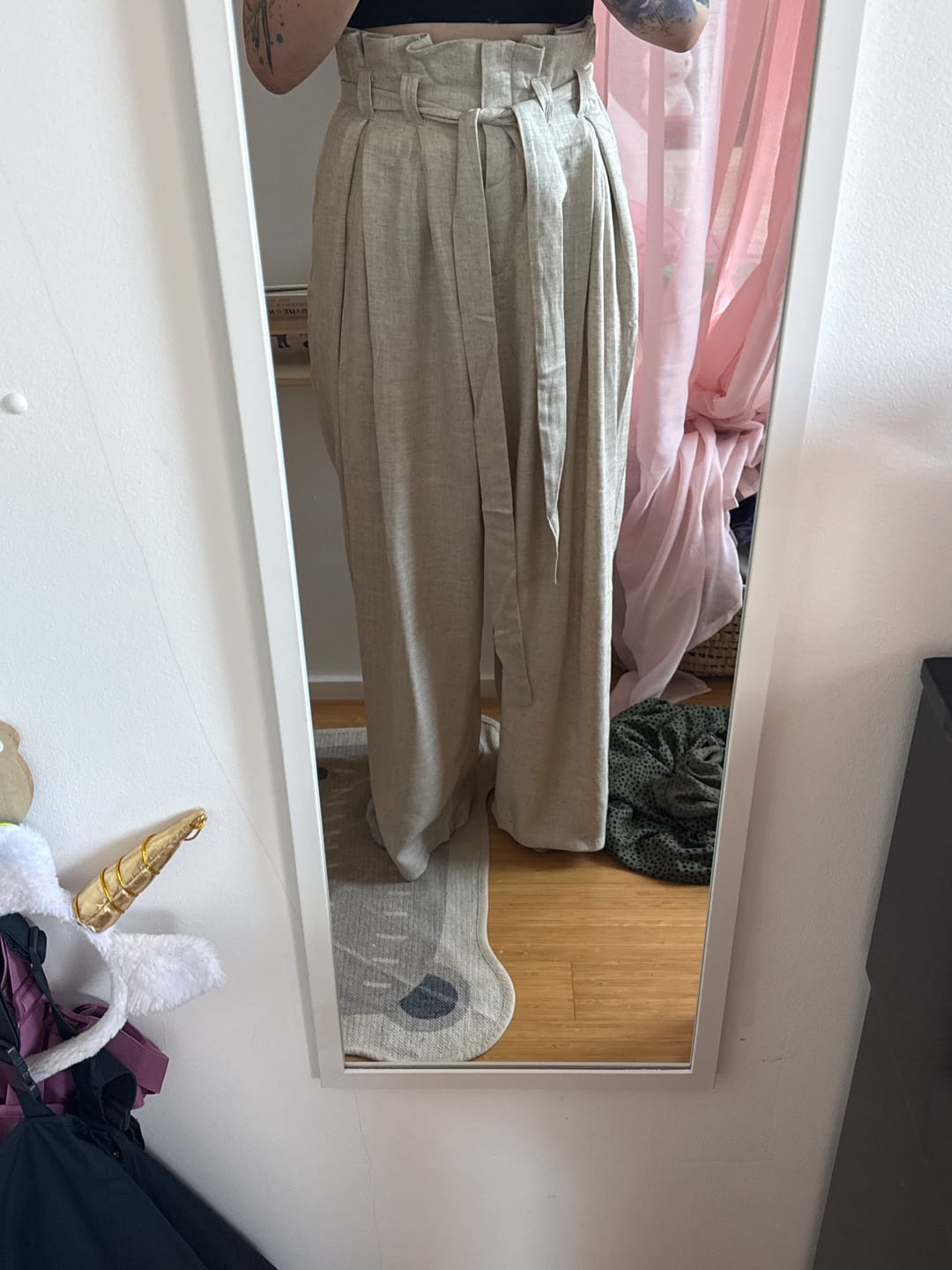 Customer photo review of Paperbag High Waist Pants With Linen In Beige