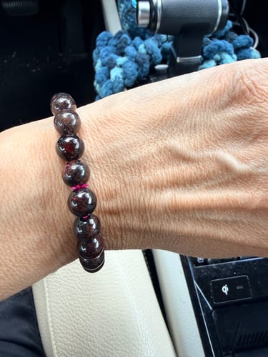 Customer photo review of Selavra Garnet Bracelet