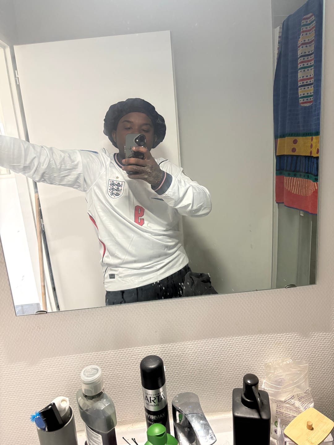 Customer photo review of Harry Kane #9 England 2026 World Cup Home White Long Sleeve Jersey