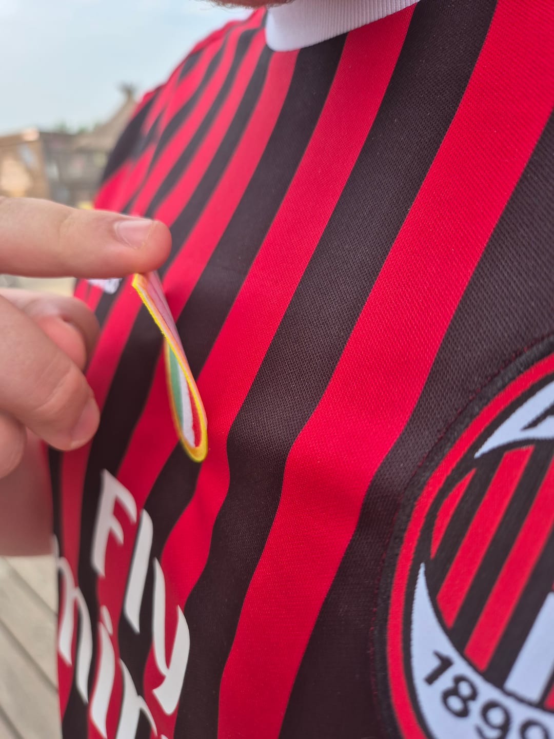 Customer photo review of Zlatan Ibrahimović 11 - AC Milan Home 2011/12 Retro Kit Jersey Maillot Trikot Soccer Shirt