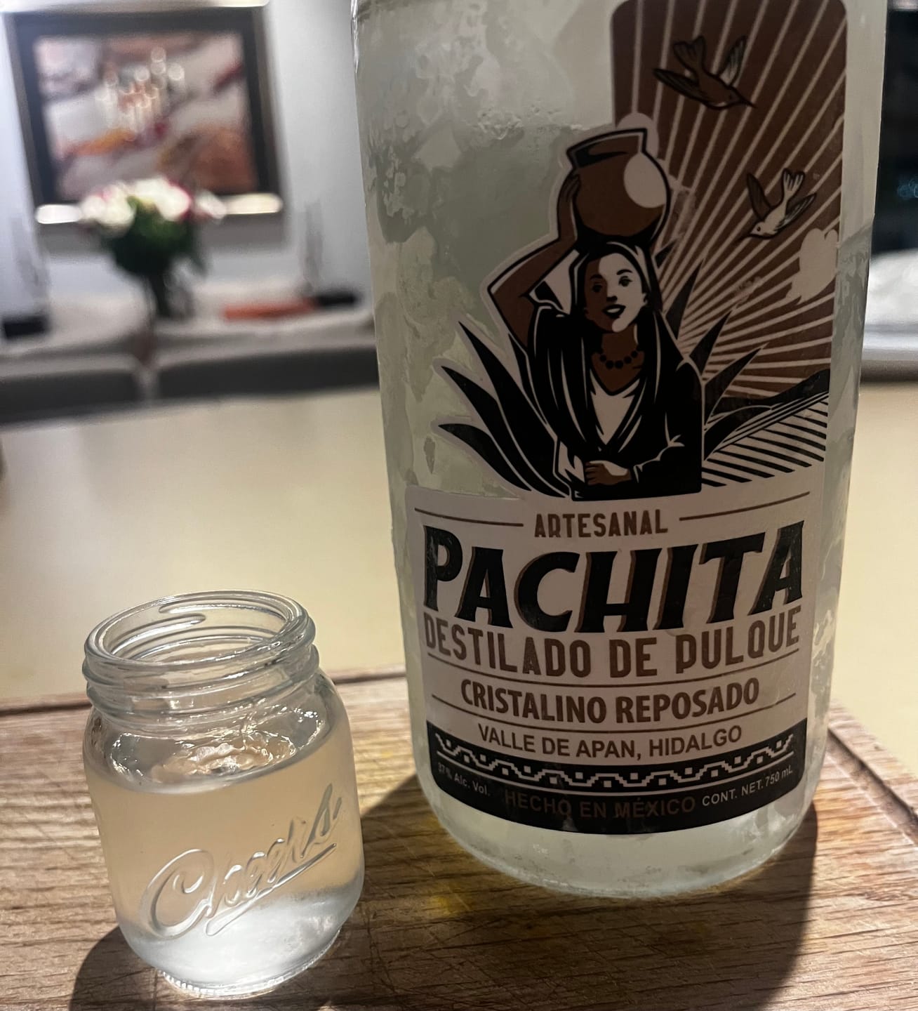 Customer photo review of Cristalino 750mL: Suavidad Viva Ed. Limitada – 37° Reposado