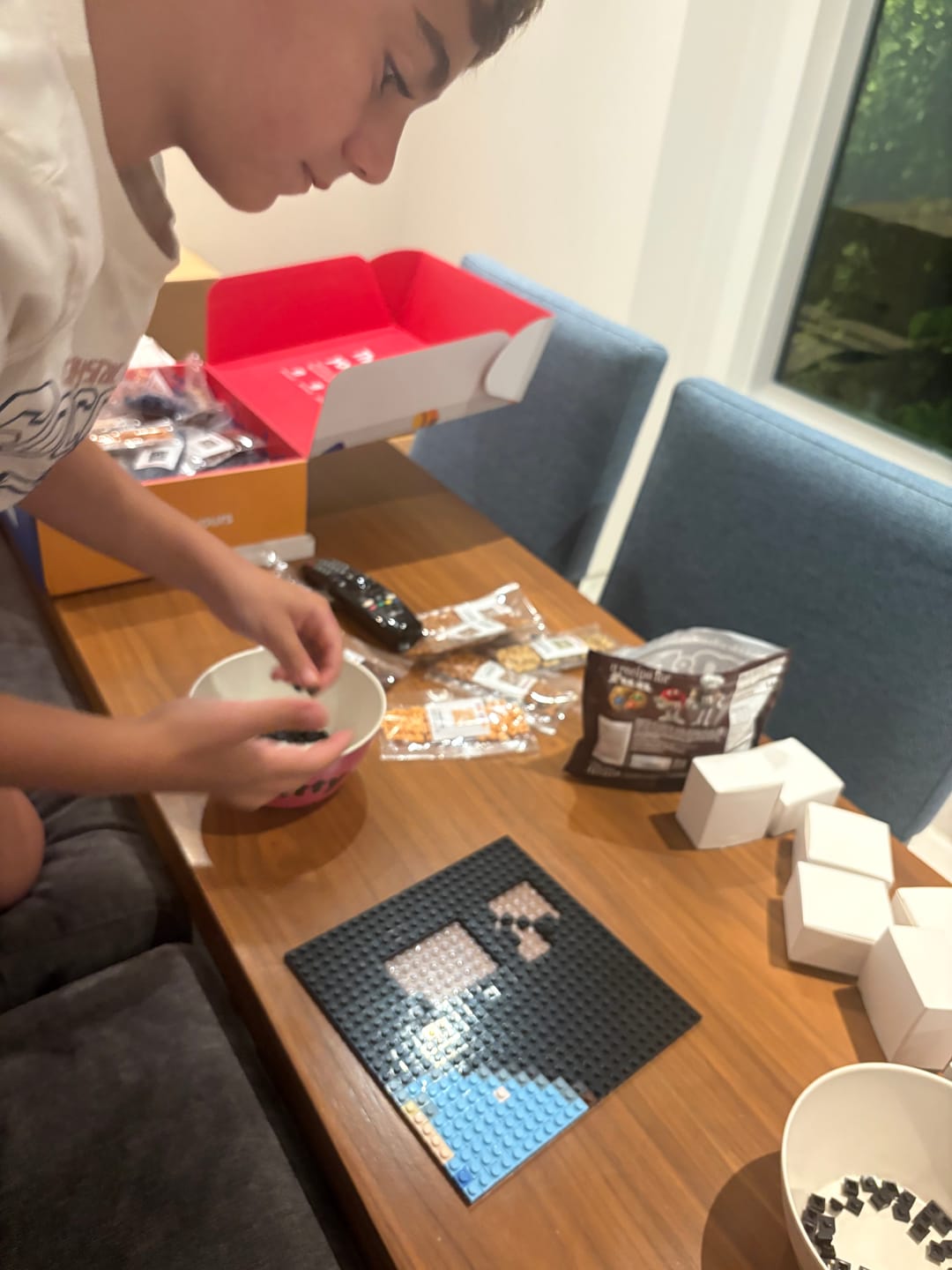 Customer photo review of Girl with a Pearl Earring by Johannes Vermeer - Brick Art Mosaic Kit
