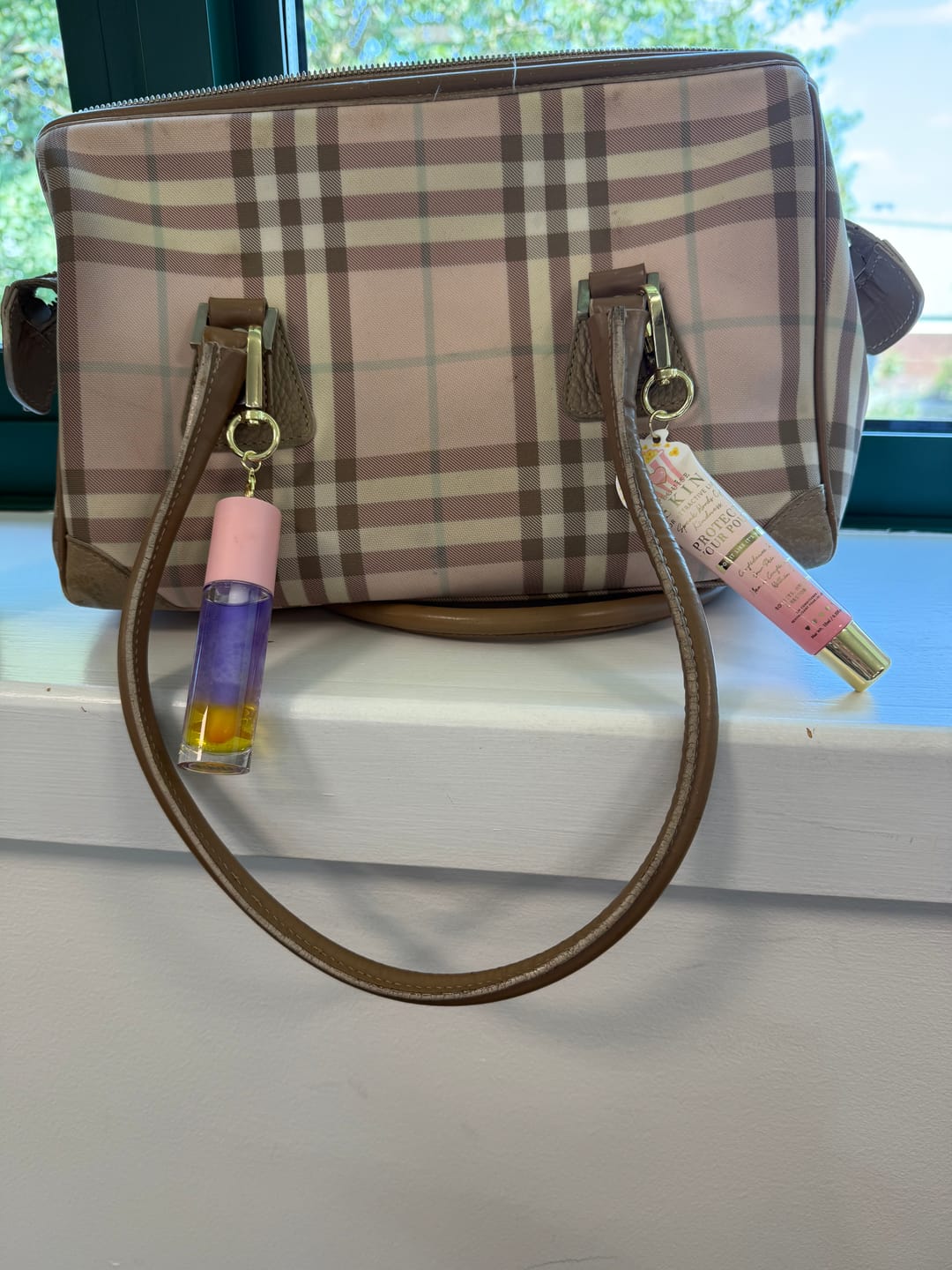 Customer photo review of Soak Me Lip Oil