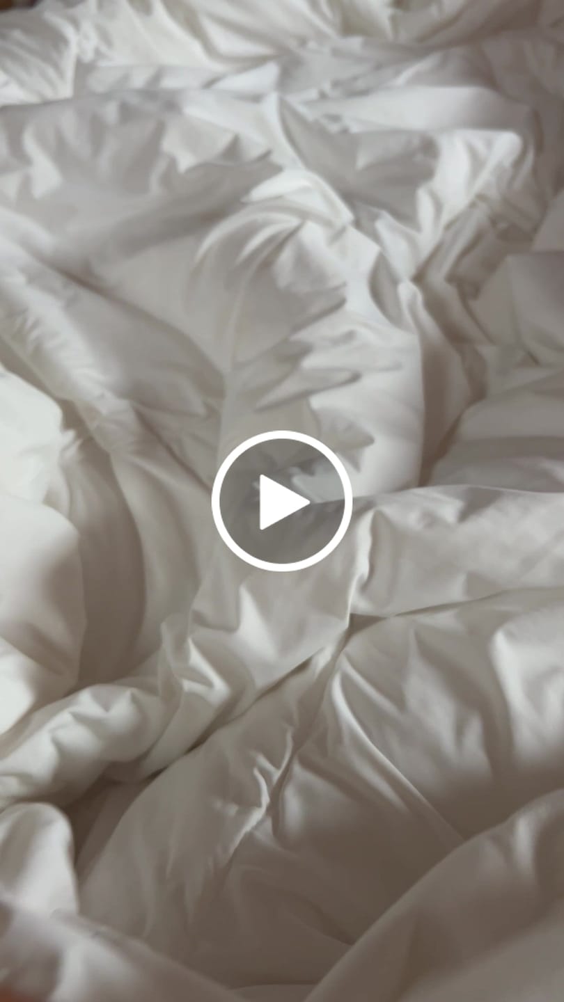 Customer video review of CloudCool™ Cooling Comforter