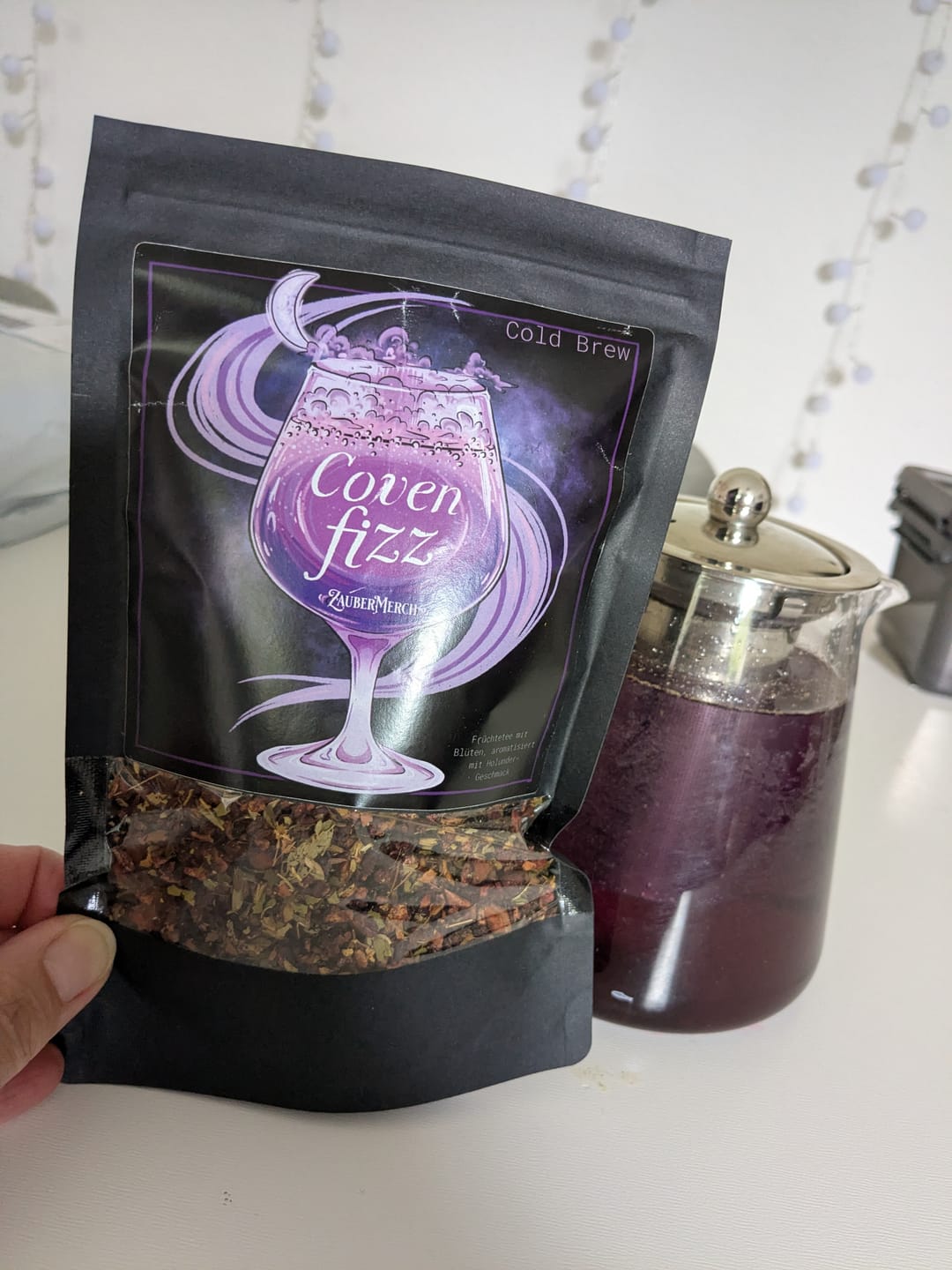 Customer photo review of Coven Fizz Cold Brew Tee – Holunder Eistee