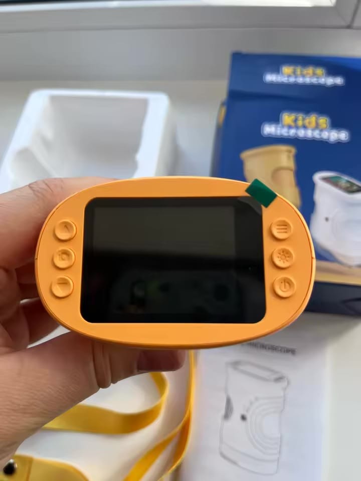 Customer photo review of DiscoveryScope™ – Kids Microscope Learning Kit