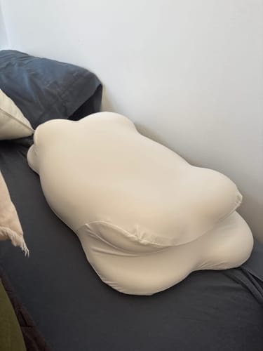 Customer photo review of Cloudii Comfort Align Pillow