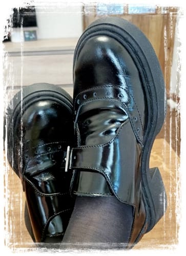 Customer photo review of "Timeless Oxfords in Patent"