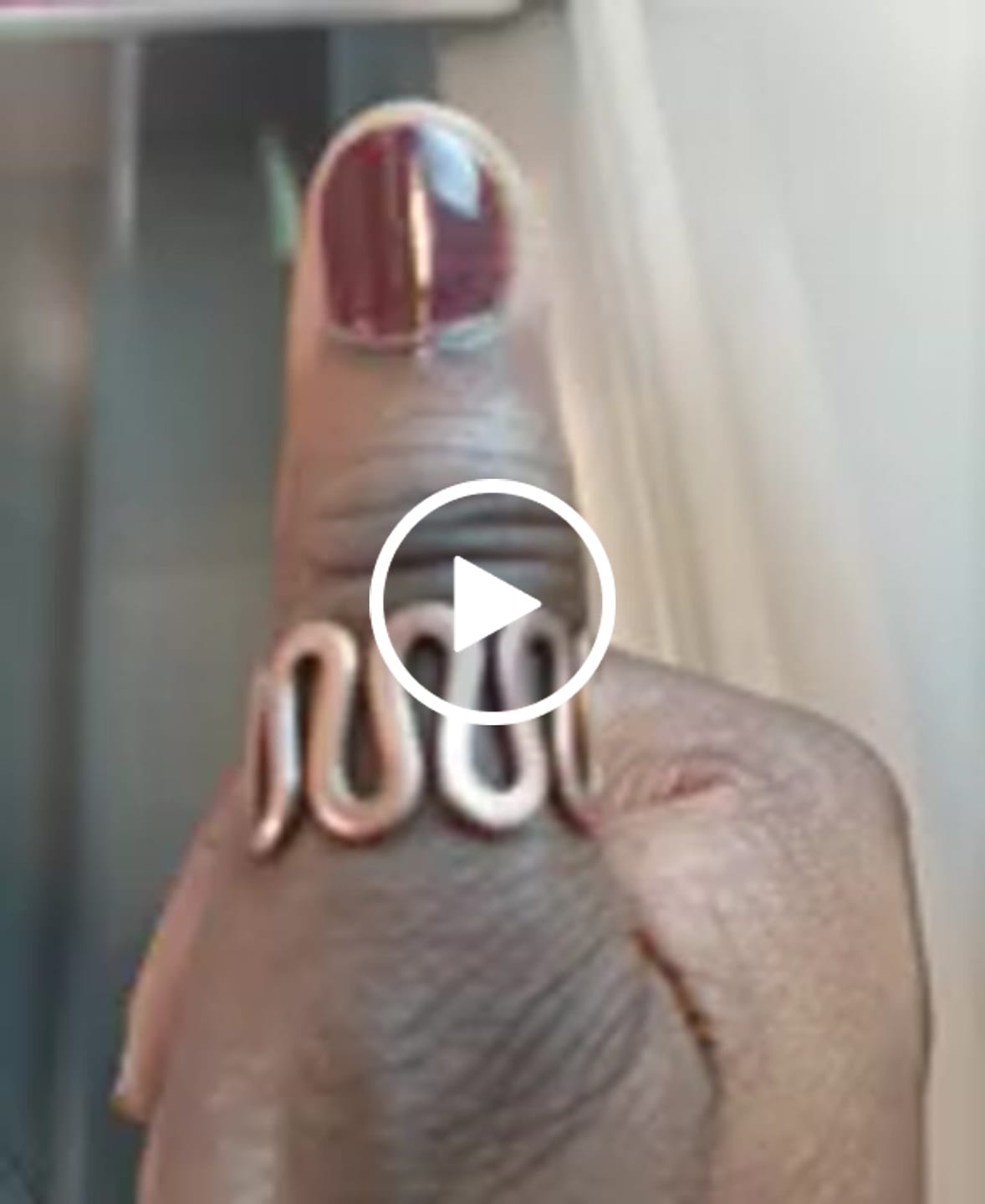 Customer video review of Kano - Bague Cuivre