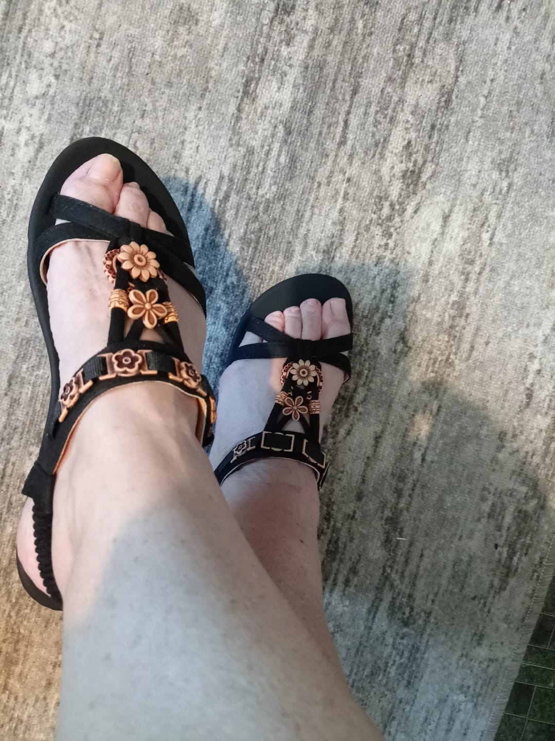 Customer photo review of Women’s Lightweight Round-Toe Flat Sandals – Breathable Summer Style