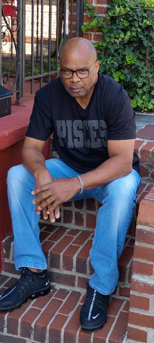 Customer photo review of Puff Pisces (Off Black Puff Design)