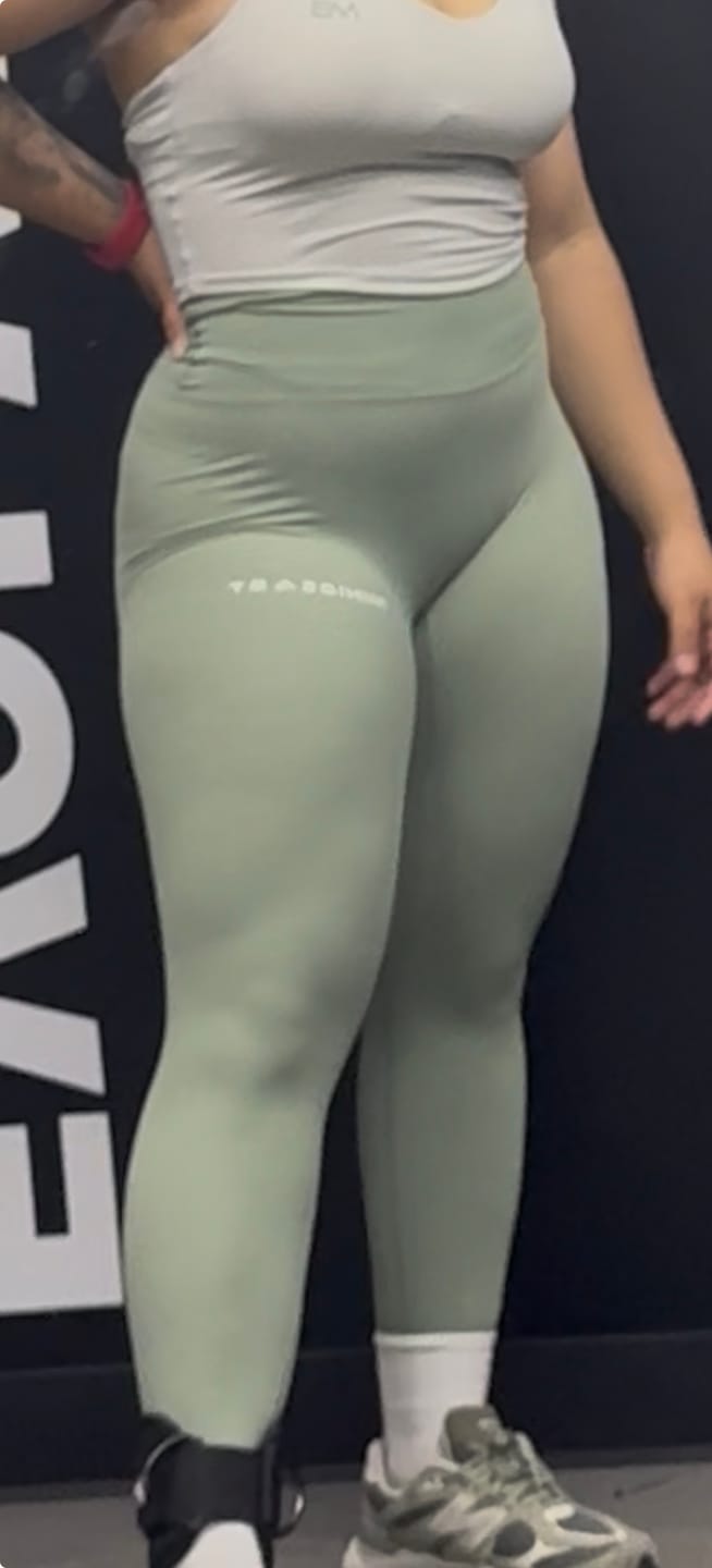 Customer photo review of Define Leggings