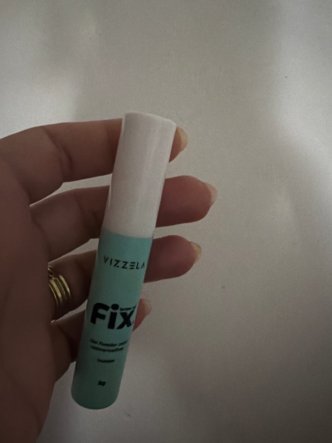 Customer photo review of Brow Up Fix - Gel Fixador para Sobrancelhas – Vizzela