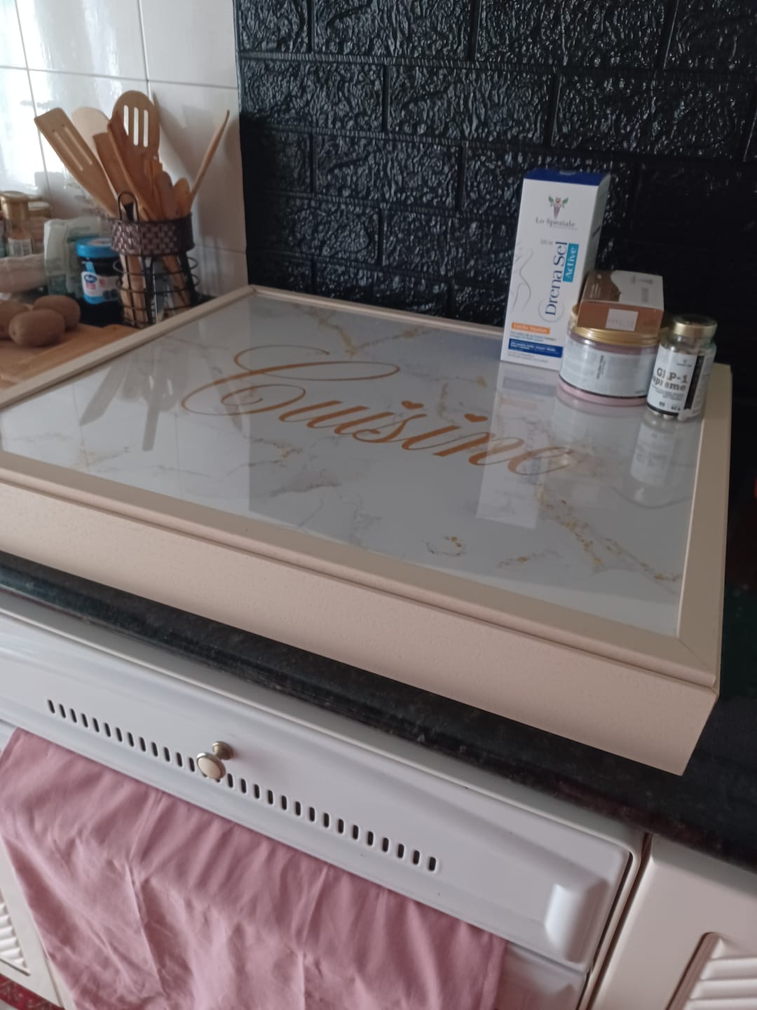Customer photo review of Coprifornello in legno con Plexiglas marmorizzato Cousine Made in Italy Varie misure