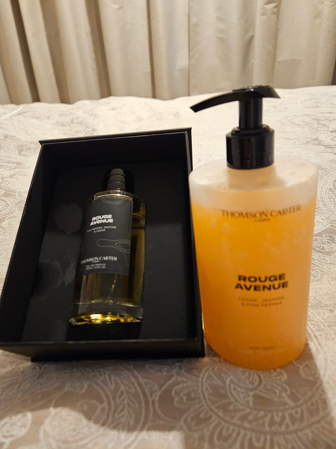 Customer photo review of Rouge Avenue Complete Gift Set