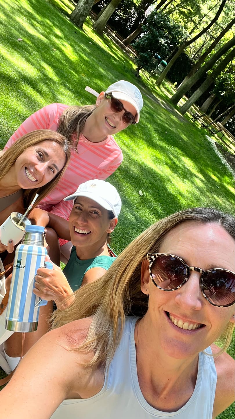 Customer photo review of Stanley Classic Legendary Bottle Vintage Summer | 946ML