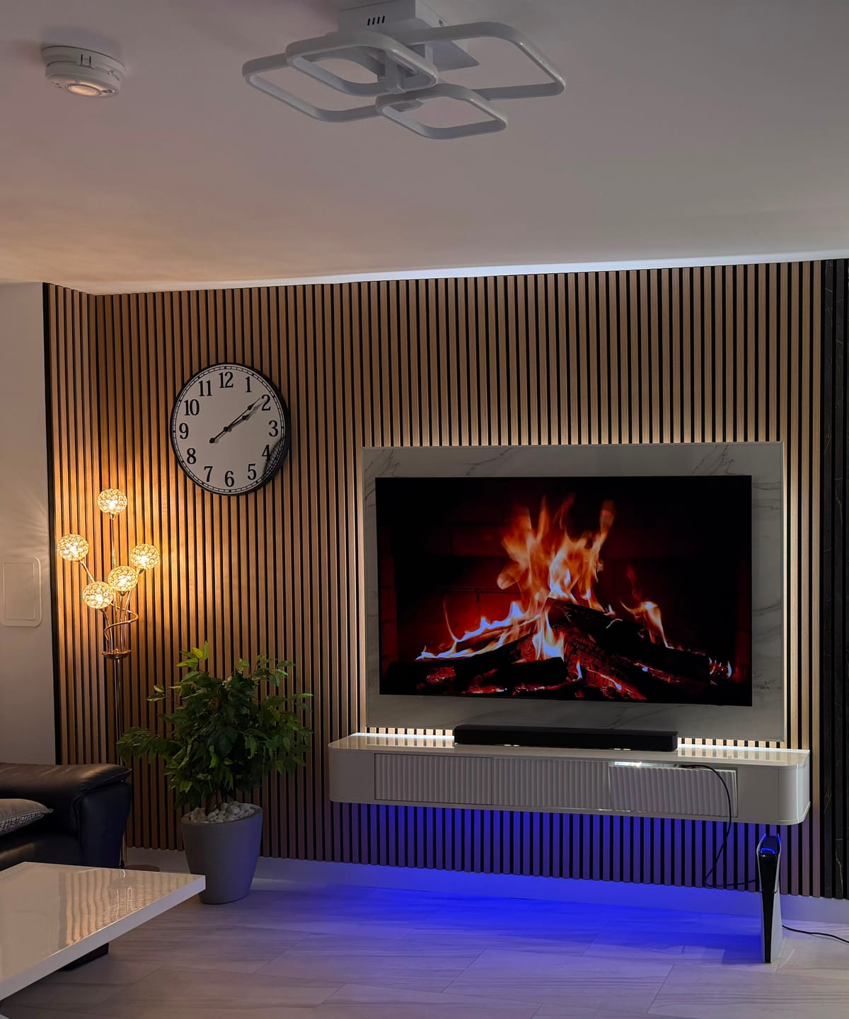 Customer photo review of Premium 3 Sided Wall Panels - 240cm x 60cm (Multiple Colours)