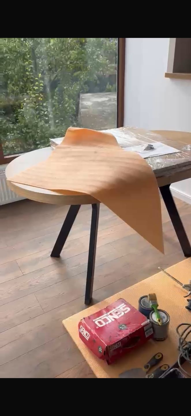 Customer photo review of Masa extensibila DOMINGO II, stejar natural/negru, PAL laminat/metal, 140/272x80x76 cm