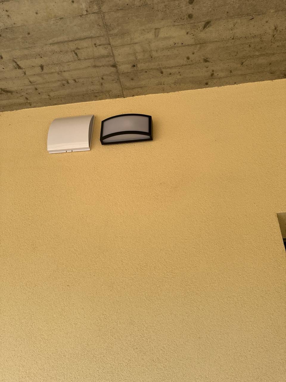 Customer photo review of OSRAM ENDURA CLASSIC CUADRA Außenwandleuchte, dunkelgrau