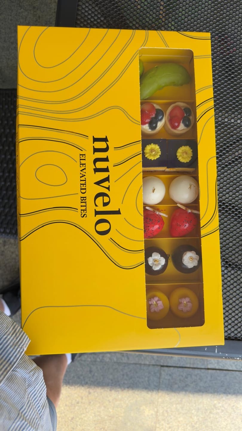Customer photo review of Platou Mini Prăjituri