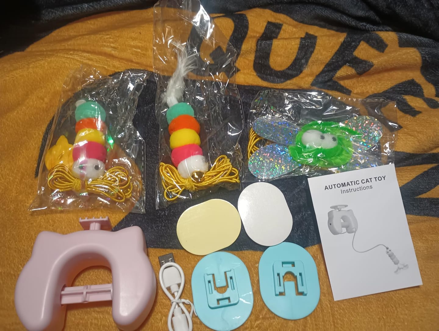 Customer photo review of YoYo Chase™ Automatic Lift & Drop Cat Toy