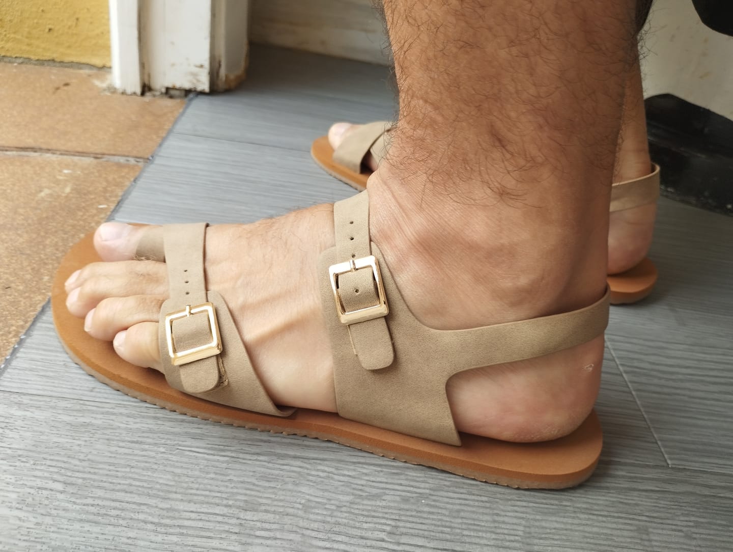 Customer photo review of Glow II - Barefoot Sandalias